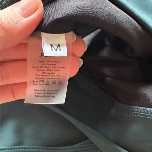 NEW Forme Posture Sports Bra Taylor Swift Medium - Picture 5 of 5